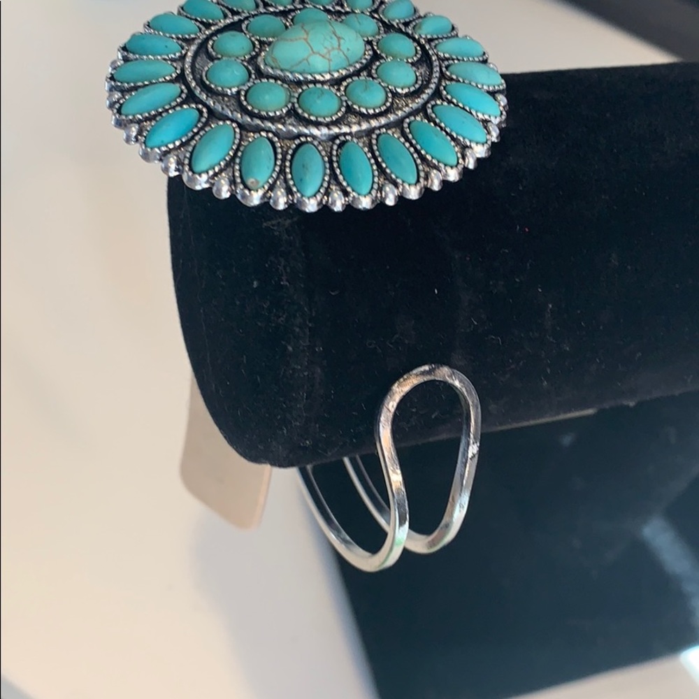 5 ⭐️ Rated Western Concho Hinge Navajo Bracelet - Picture 8 of 8